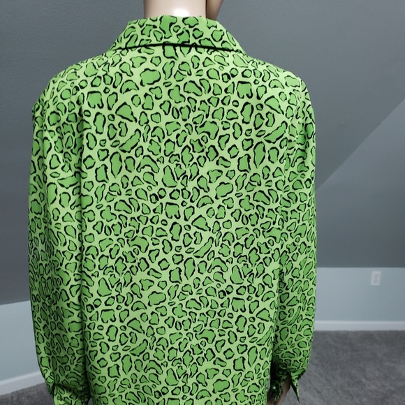 Milani Button Down Blouse - Picture 4 of 5